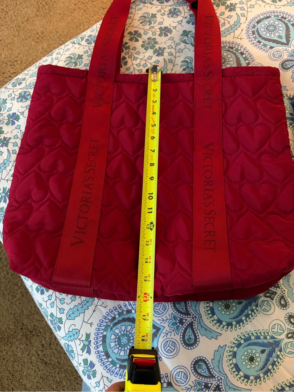 Victoria's Secret Red Quilted Tote with Pink 'Love' Pouch & heart pouch - Picture 6 of 9